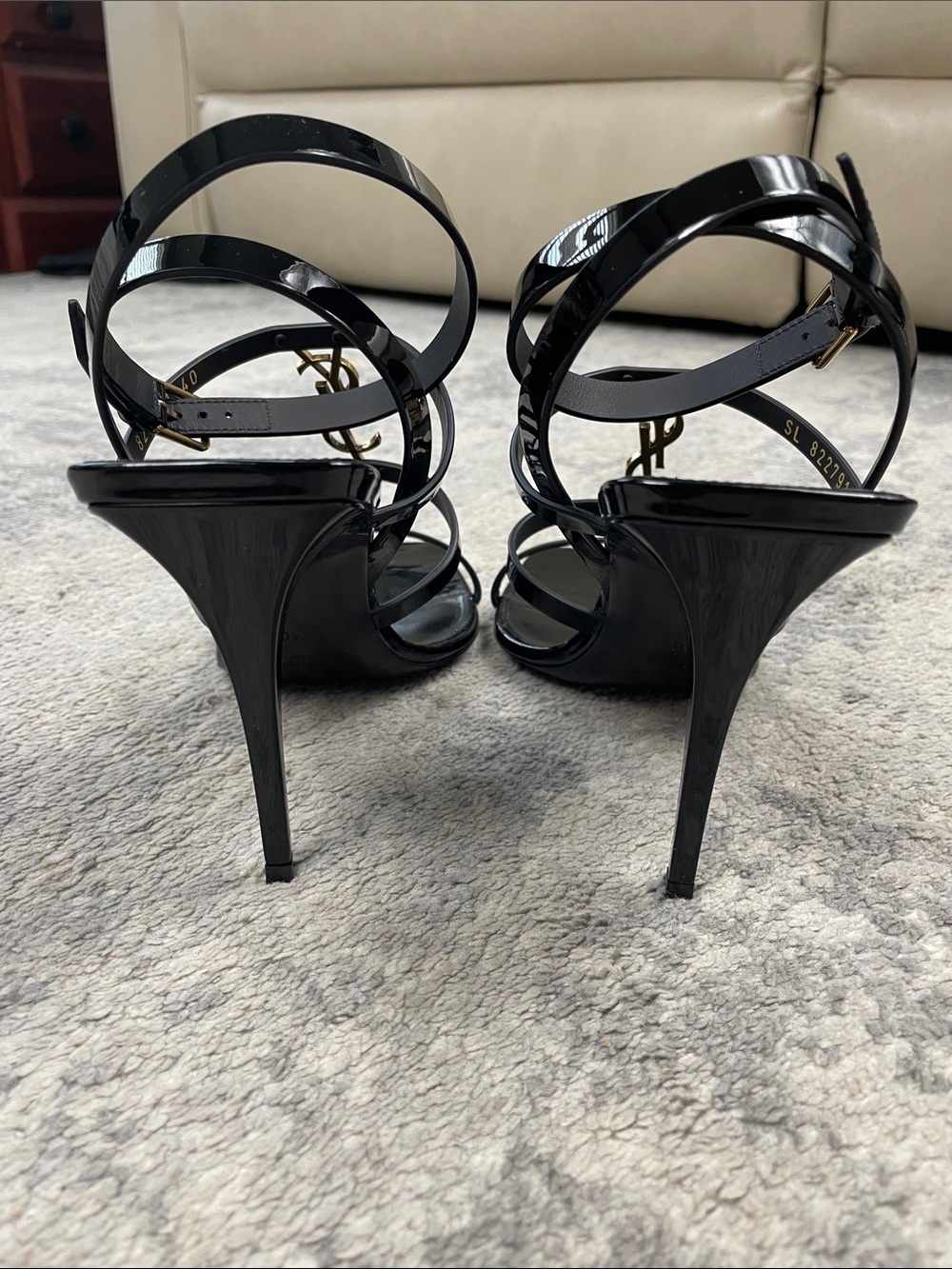 NIB Saint Laurent YSL Logo Plaque Cassandra Patent Leather Sandals Stiletto 40 - Picture 7 of 16